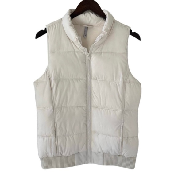 Old Navy Jackets & Blazers - Old Navy Cream Front Zip Puffer Vest Size Medium